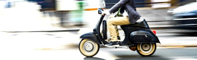 Small motorcycle: The most important rules for mopeds and co.